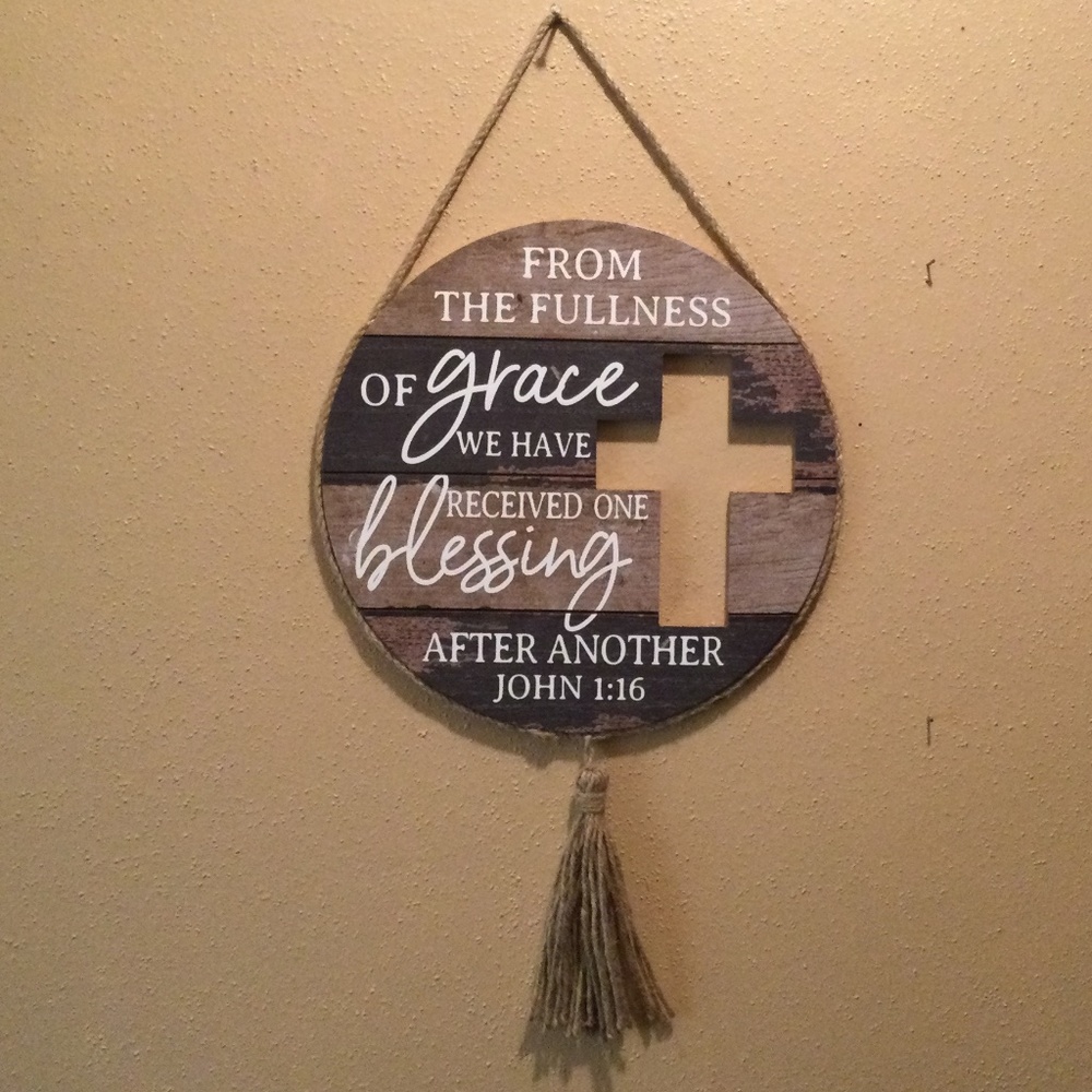 Rustic Farmhouse Cross Wall Hanging